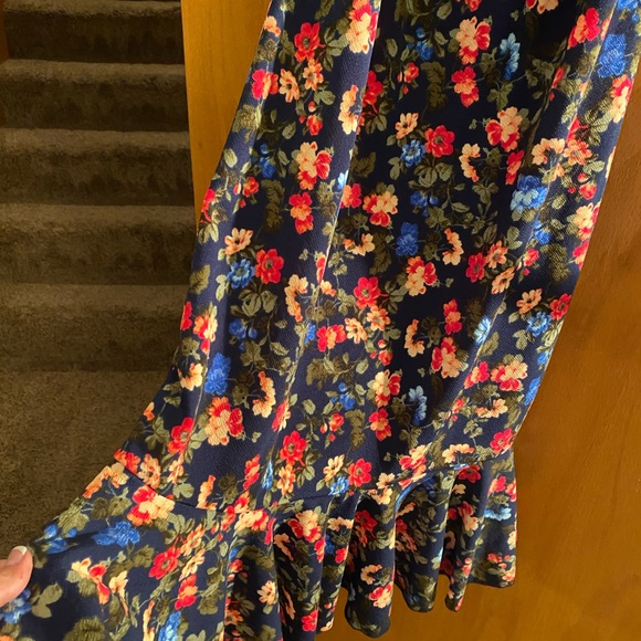 Gorgeous Floral Lularoe Cici dress - Picture 6 of 6
